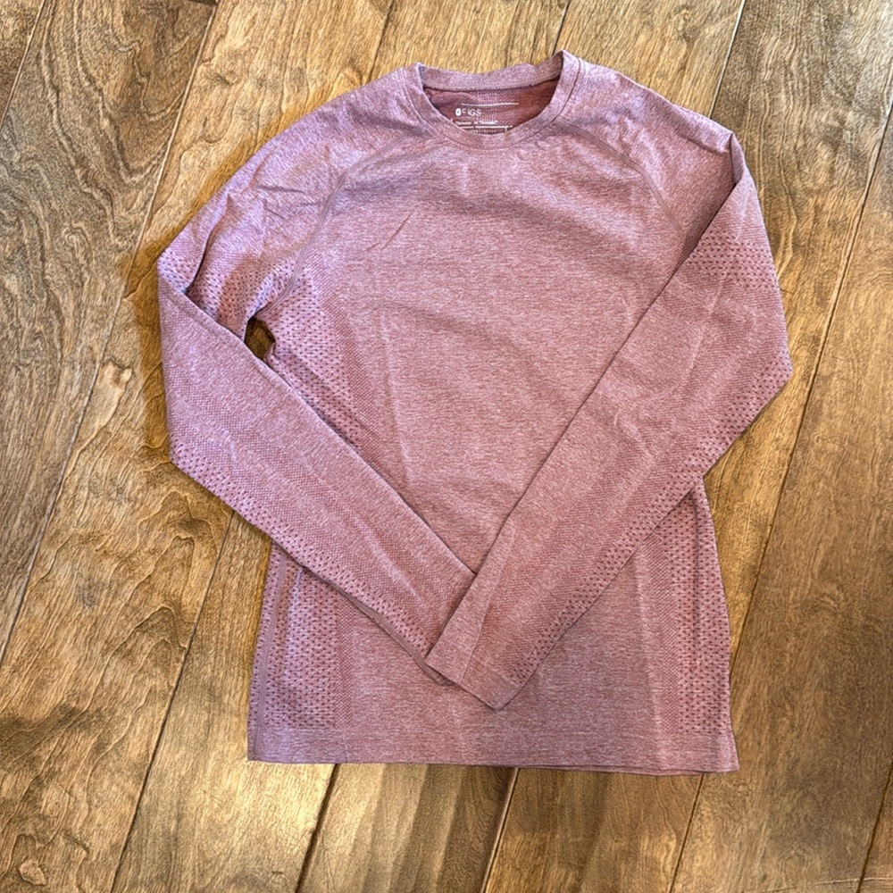 Figs women’s M blush underscrub shirt